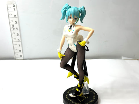 Hatsune Miku BiCute Bunnies Figure Street Ver. Fishnet Tights JAPAN