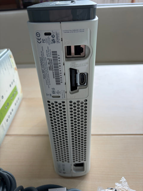 Xbox 360 (60GB:HDMI端子搭載) 【メーカー生産終了】