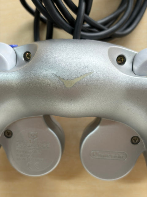 ニンテンドーゲームキューブ専用コントローラ シルバー