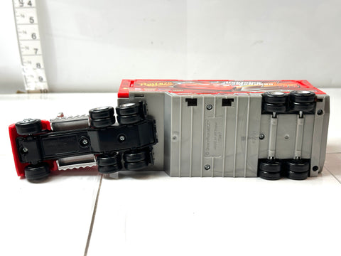 TAKARA TOMY Tomica Disney Pixar Cars Mack Maintenance Trailer Playset