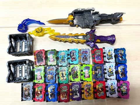 現状品 仮面ライダーセイバー DX闇黒剣月闇&邪剣カリバードライバー ワンダーライドブック まとめセット バンダイ 11/4