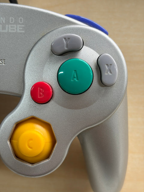 ニンテンドーゲームキューブ専用コントローラ シルバー