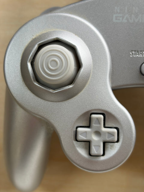ニンテンドーゲームキューブ専用コントローラ シルバー