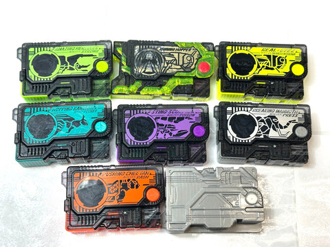 BANDAI Kamen Rider Zero-One DX Breaking Mammoth + Progrise Key Set