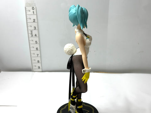 Hatsune Miku BiCute Bunnies Figure Street Ver. Fishnet Tights JAPAN