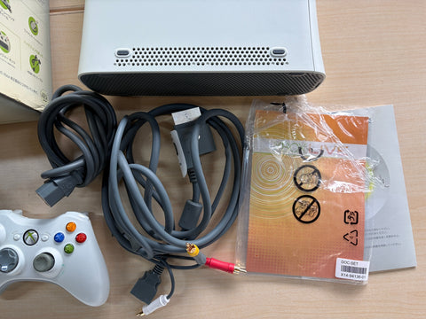 Xbox 360 (60GB:HDMI端子搭載) 【メーカー生産終了】