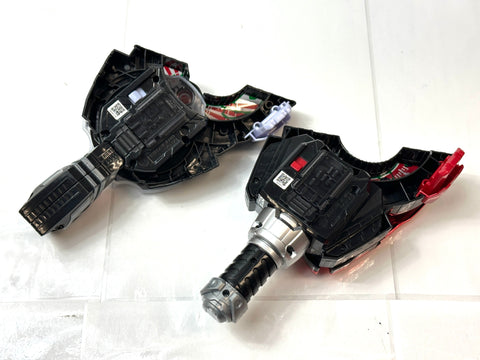 BANDAI Kamen Rider Geats PREMIUM DX Memorial Magnum & Boost Raise Buckle